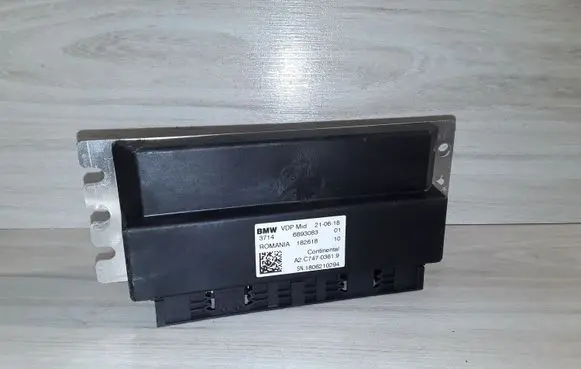 BMW M5 F90 Air suspension control unit module (rear) 18261801 37146893083 C74703619
