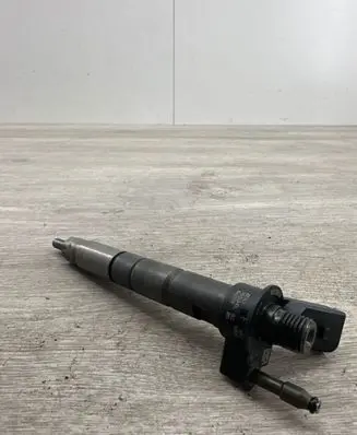 BMW 5 F10 F11 Fuel injector 8508153
