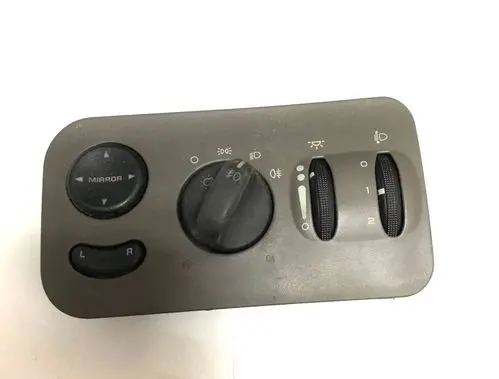 Chrysler Voyager A set of switches P0TC921L5AC 746771383 30505L
