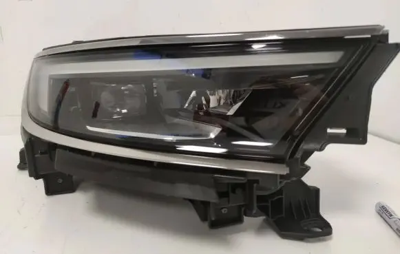 Opel Mokka B Headlight/headlamp 9834016680