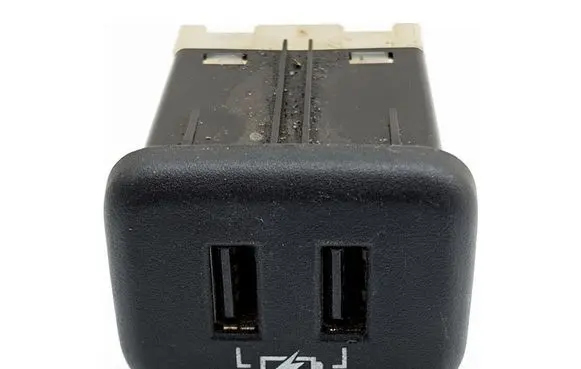Opel Insignia B USB socket connector 13598459