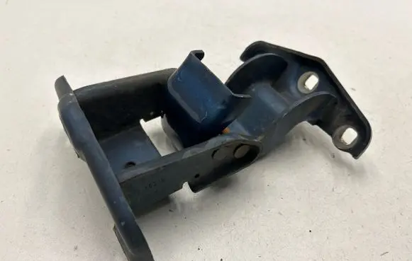 Opel Vivaro Rear door upper hinge 312304K 66379