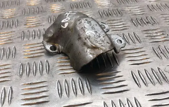 Mercedes-Benz C W204 Heat shield in engine bay A6511420120