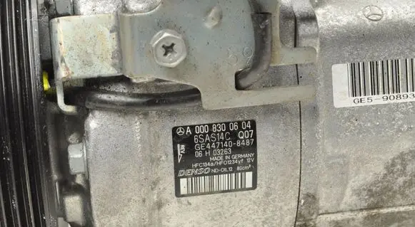 Mercedes-Benz GLC C253 Air conditioning (A/C) compressor (pump) A0008300604