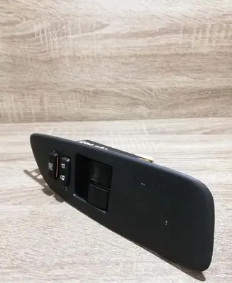 Toyota Auris 150 Electric window control switch 7423102540