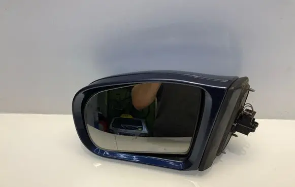 Mercedes-Benz E W210 Front door electric wing mirror