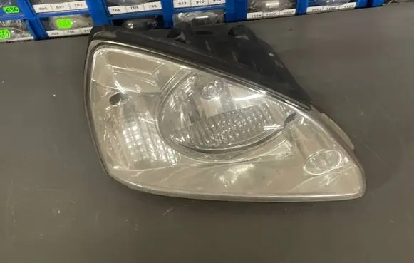 KIA Carens I Headlight/headlamp OK2FA51020