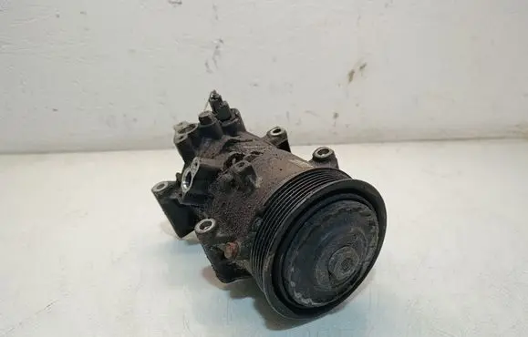 Toyota RAV 4 (XA40) Air conditioning (A/C) compressor (pump) 4472807951 6SES14C