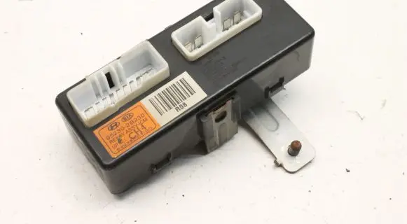 Hyundai Santa Fe Fuel pressure regulator 952302B230