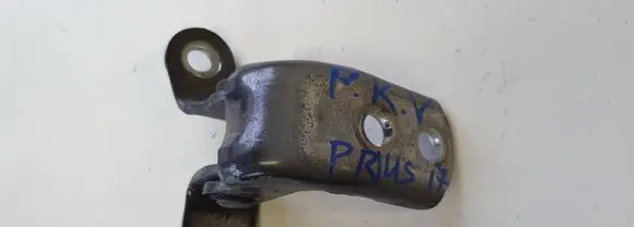 Toyota Prius (XW50) Front door upper hinge