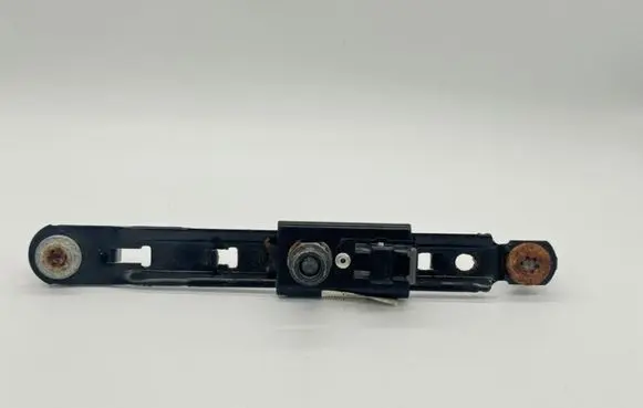 Chrysler 200 Front seatbelt buckle 68102536AB