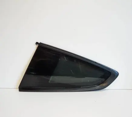 Ford Mustang VI Rear side window JR3B6329701AA