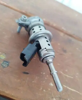 Opel Movano C AdBlue injector 9801187080