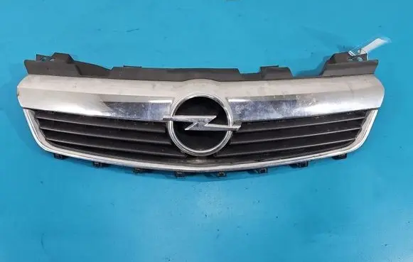 Opel Zafira B Front bumper upper radiator grill 13136136 IMPRK1565485