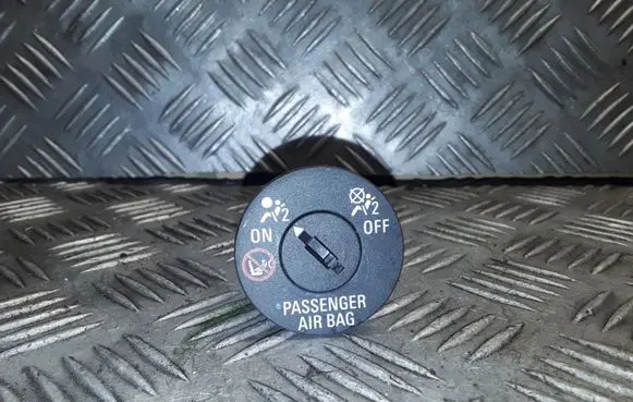 Opel Zafira C Passenger airbag on/off switch 13577258