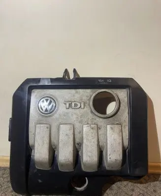 Volkswagen PASSAT B6 Engine cover (trim) 03G103925
