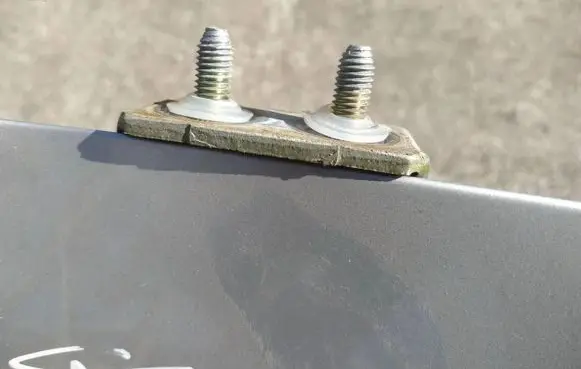 Subaru Legacy Tailgate/trunk/boot hinge