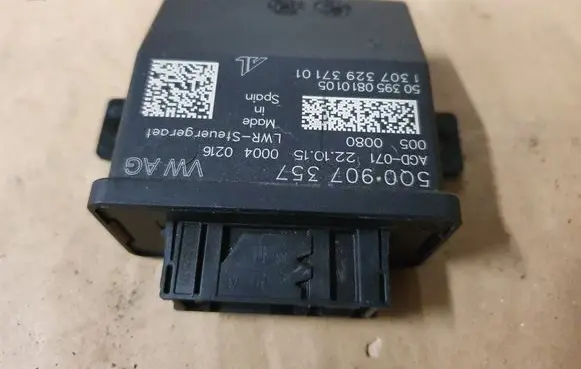 Audi A3 S3 8V Headlight/headlamp level sensor 5Q0907357 LWR