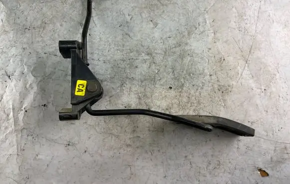 Opel Zafira A Accelerator throttle pedal 90581205