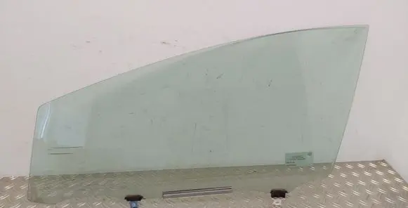Toyota Prius (XW30) Front door window glass four-door