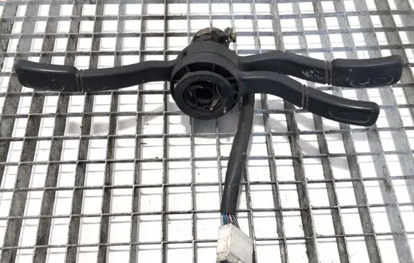 Wiper turn signal indicator stalk/switch