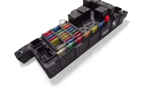 Volvo S80 Fuse module 8678449