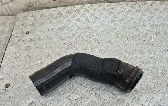 Volvo V60 Intercooler hose/pipe 31422152