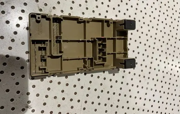 Subaru Outback Fuse box set JB200500N