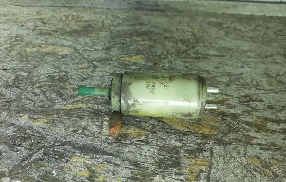 Mercedes-Benz E W124 Windscreen/windshield washer pump