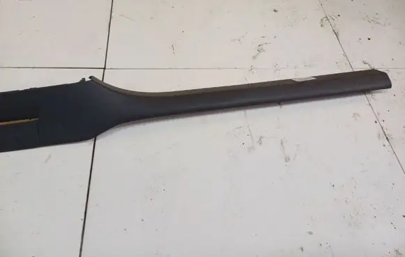 Volkswagen Jetta V Front sill trim cover 1K5853371