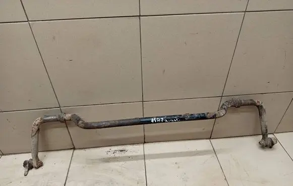 Nissan Pathfinder R51 Rear anti-roll bar/sway bar 