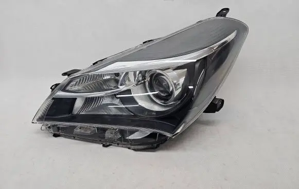 Toyota Yaris Headlight/headlamp