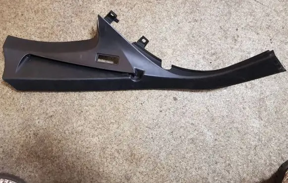 BMW 5 E60 E61 (D) pillar trim (bottom) 51437049903 55220010