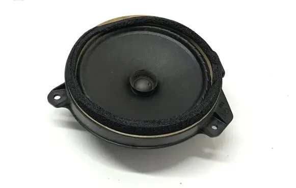Subaru Outback Front door speaker 86301AG001 04D15C3