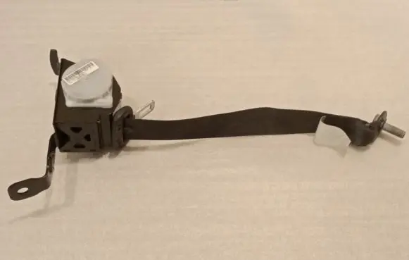 Opel Insignia A Middle seatbelt (rear) 30648401 13288436