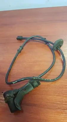 Mercedes-Benz E W210 ABS brake wheel speed sensor 2105400617