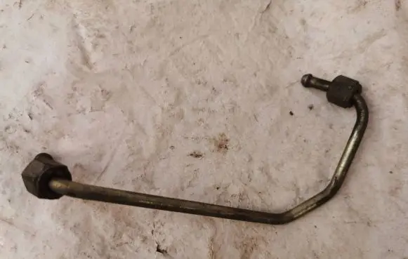 Volvo V50 Fuel main line pipe