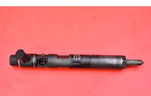 Nissan Almera Tino Fuel injector 8200567290