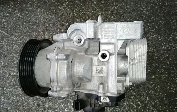Opel Cascada Water pump 55571483 55572766 55492937