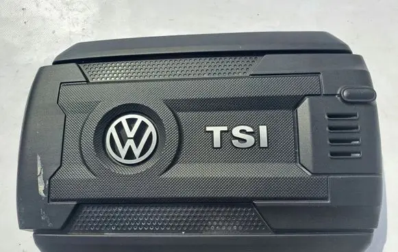 Volkswagen Golf SportWagen Heat shield in engine bay 06K103925BN-- 06K103925BN 000000115698