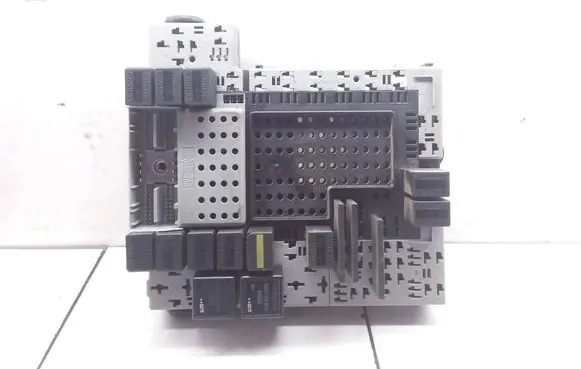 Volvo S60 Fuse module 8645716 8688562
