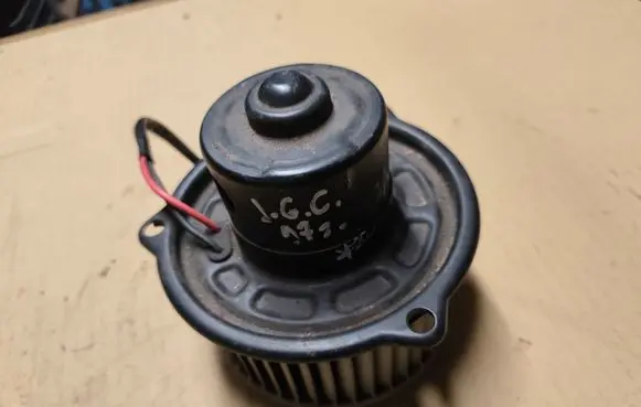 Jeep Grand Cherokee Heater fan/blower AY1661000131