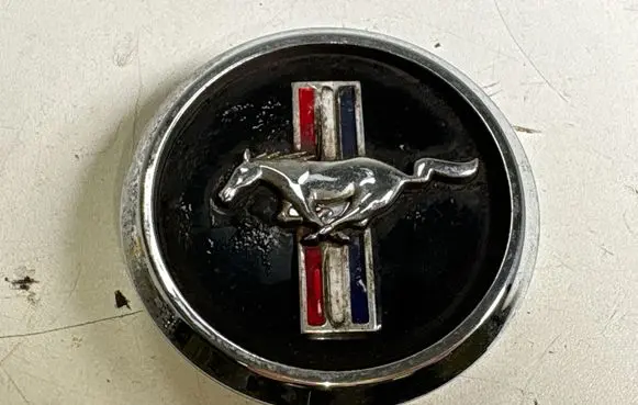 Ford Mustang V Original wheel cap 5W1J1A096BA