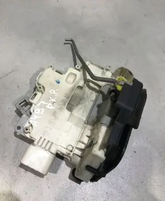 Audi A4 S4 B7 8E 8H Front door lock 8E1837015AA