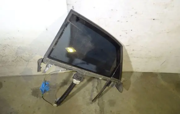 Audi A4 S4 B7 8E 8H Rear door window glass 8E0839461C