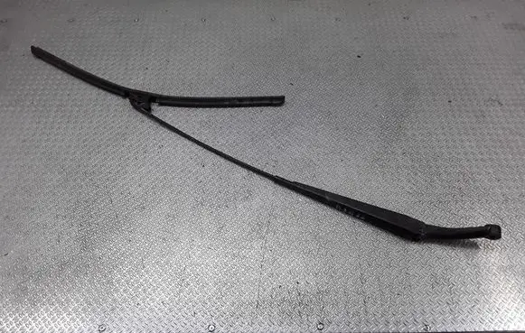 Volvo S80 Windshield/front glass wiper blade 09484613