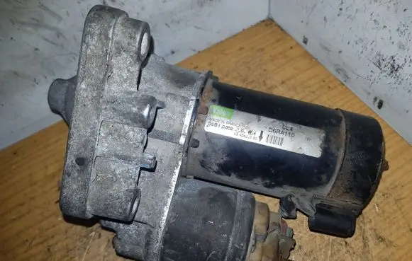 Citroen C4 I Starter motor D6RA110