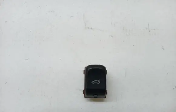 Audi A5 8T 8F Tailgate/boot open switch button 8K0959931A
