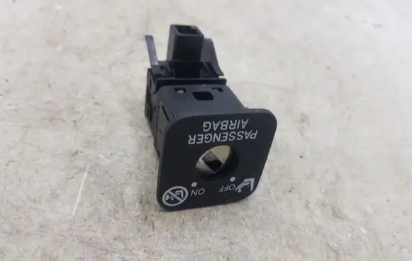 Toyota Auris 150 Passenger airbag on/off switch 1672L6D