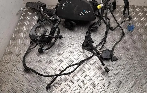 Toyota RAV 4 (XA50) Fuse box set 8266242761